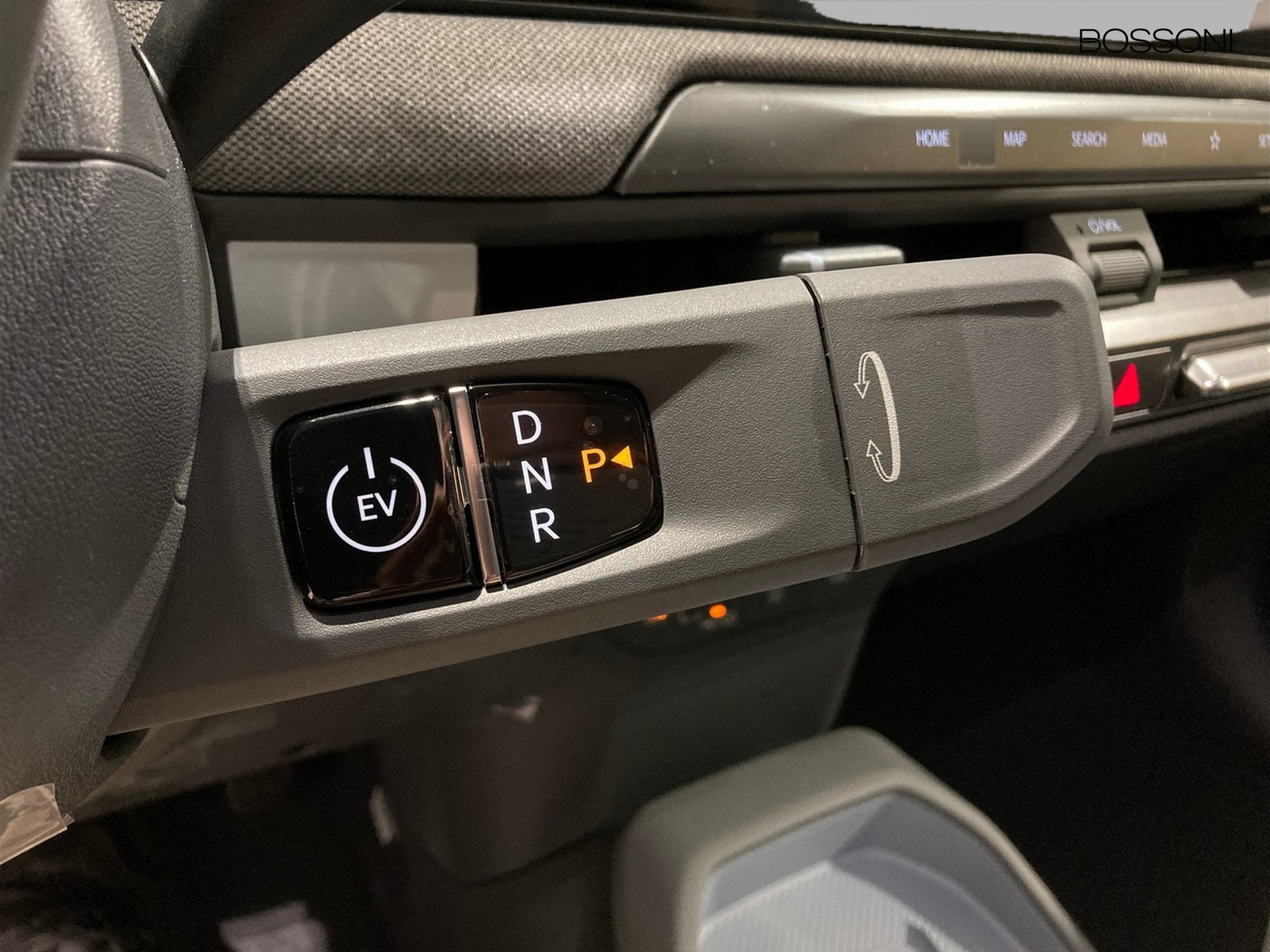 16 - Kia EV3 81,4 kwh earth