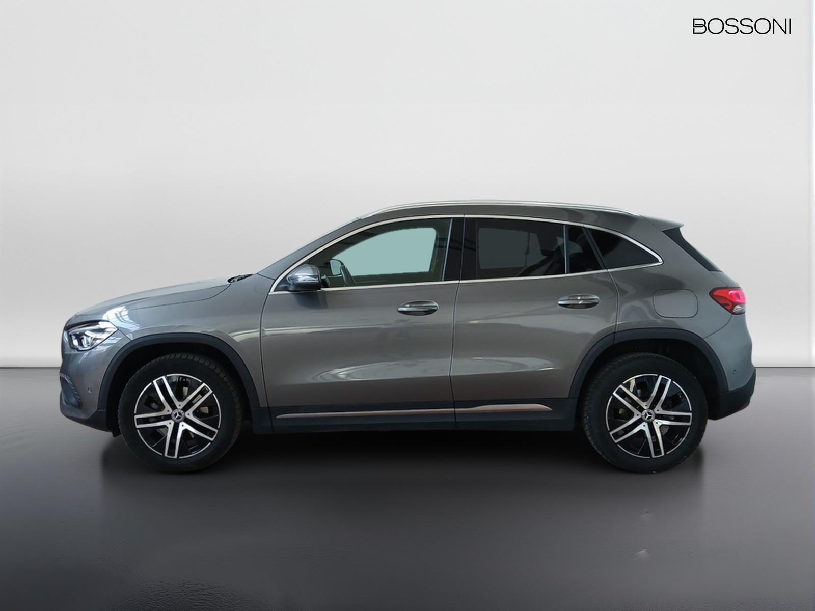 3 - Mercedes GLA 200 d sport plus 8g-dct