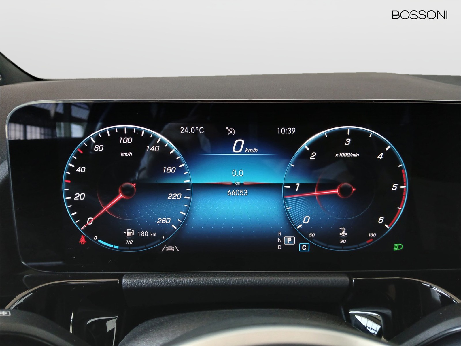 9 - Mercedes GLA 200 d sport plus 8g-dct