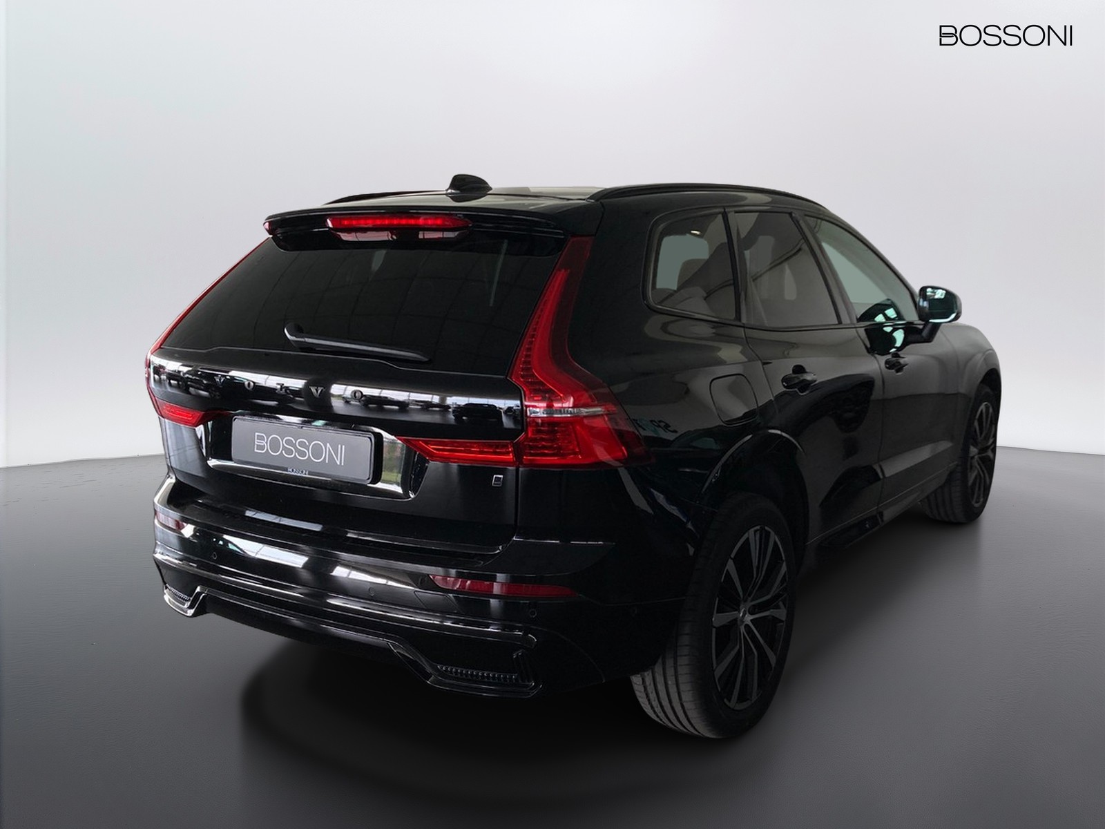 2 - Volvo XC60 2.0 b4 plus dark awd automatico