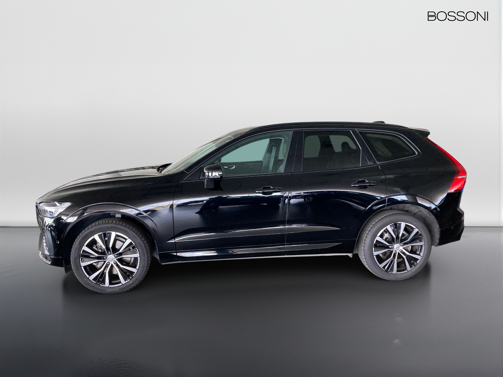 3 - Volvo XC60 2.0 b4 plus dark awd automatico