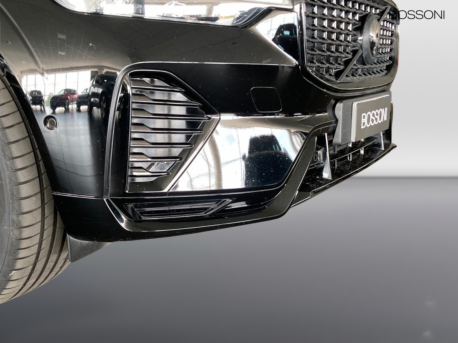 24 - Volvo XC60 2.0 b4 plus dark awd automatico