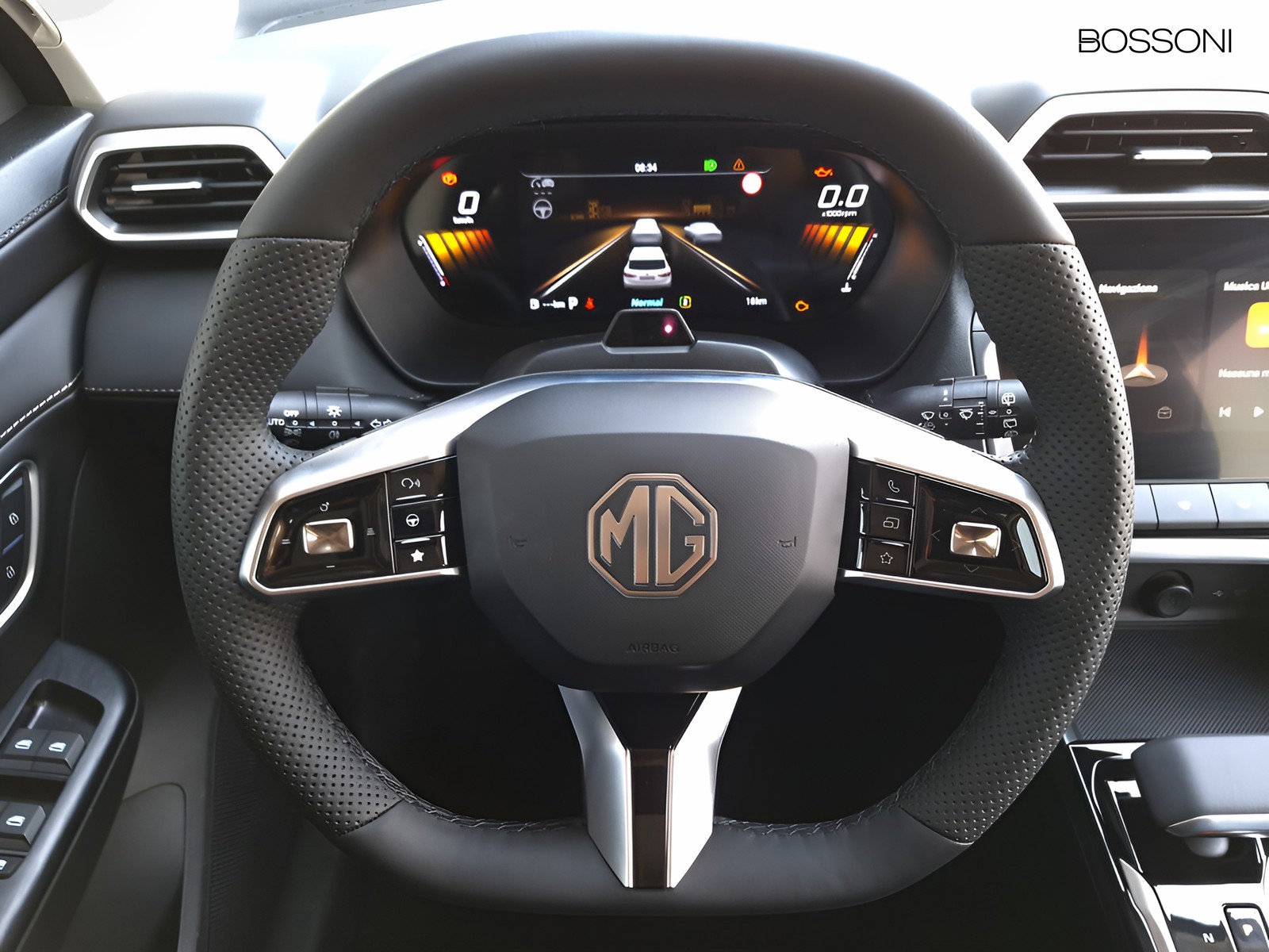 9 - Mg ZS 1.5 hybrid+ luxury auto