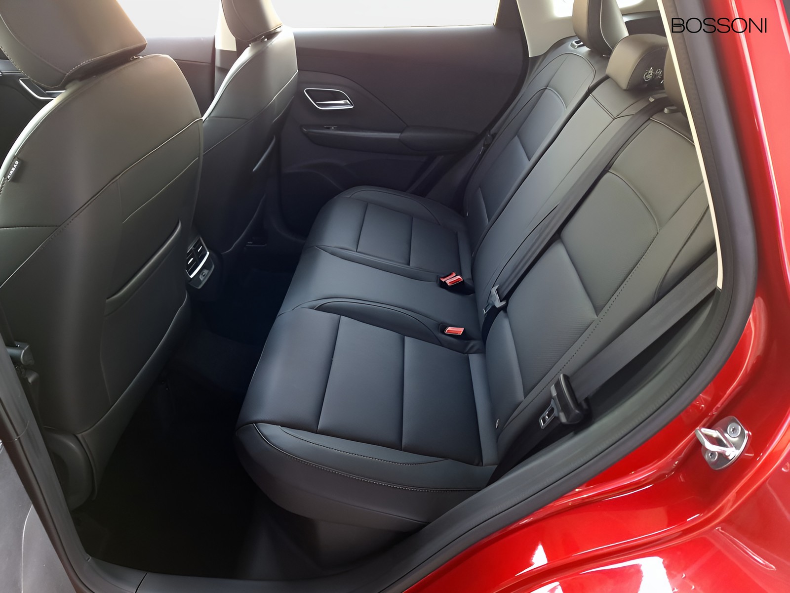 12 - Mg ZS 1.5 hybrid+ luxury auto