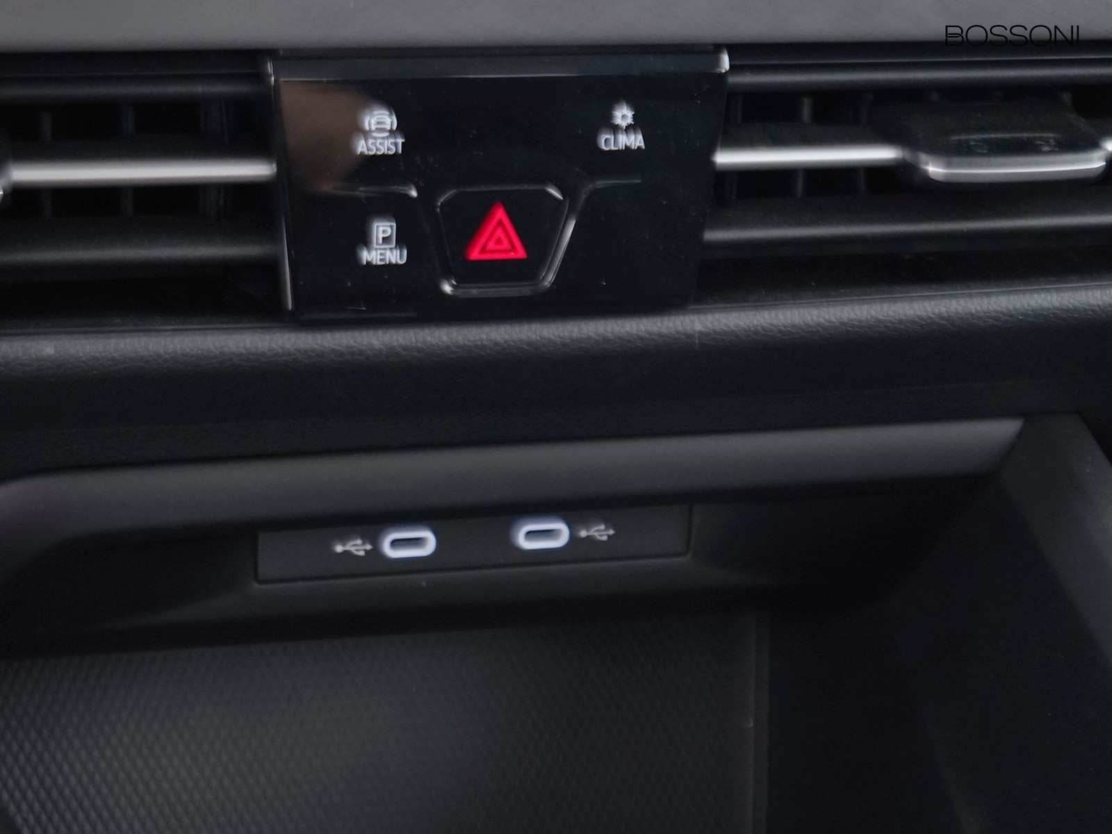 24 - Volkswagen Golf variant 1.0 etsi evo 110cv life dsg