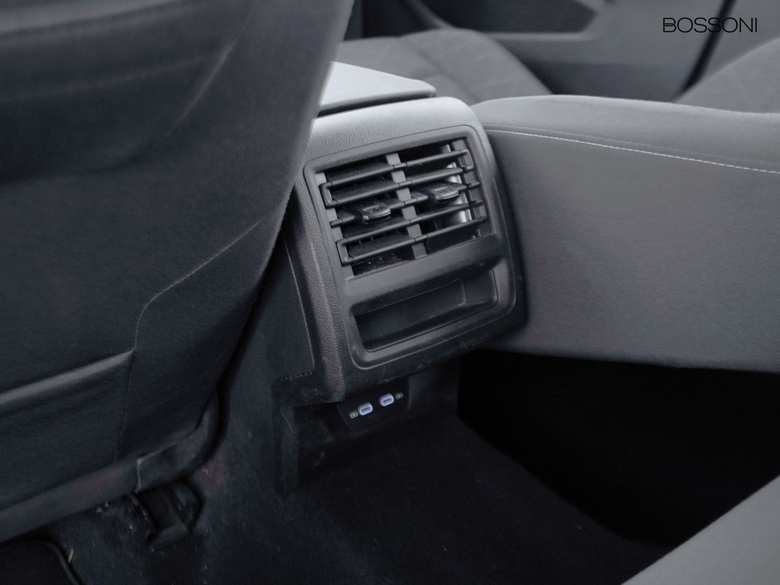 27 - Volkswagen Golf variant 1.0 etsi evo 110cv life dsg