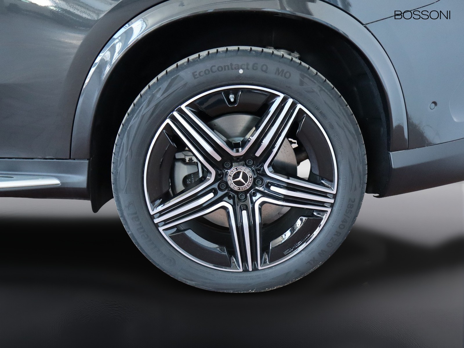 4 - Mercedes GLC coupe 300 de plug in hybrid amg line premium tech 4matic 9g-tronic