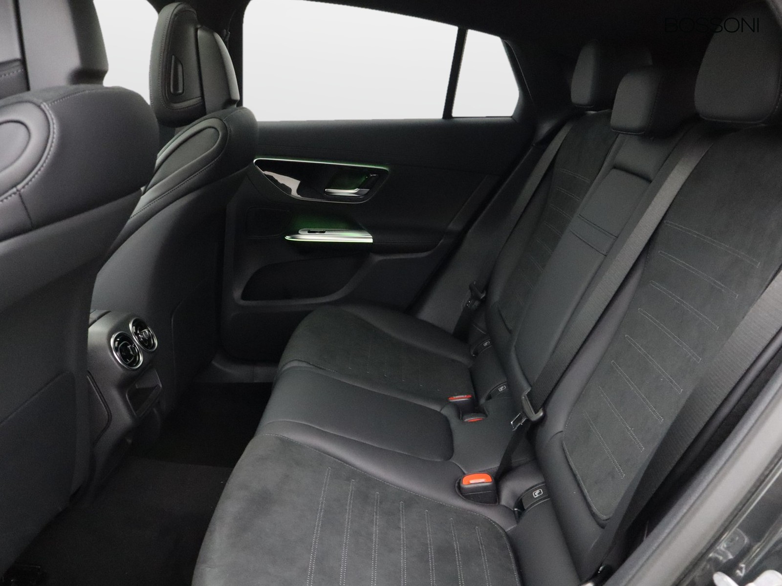 8 - Mercedes GLC coupe 220 d amg line premium 4matic 9g-tronic