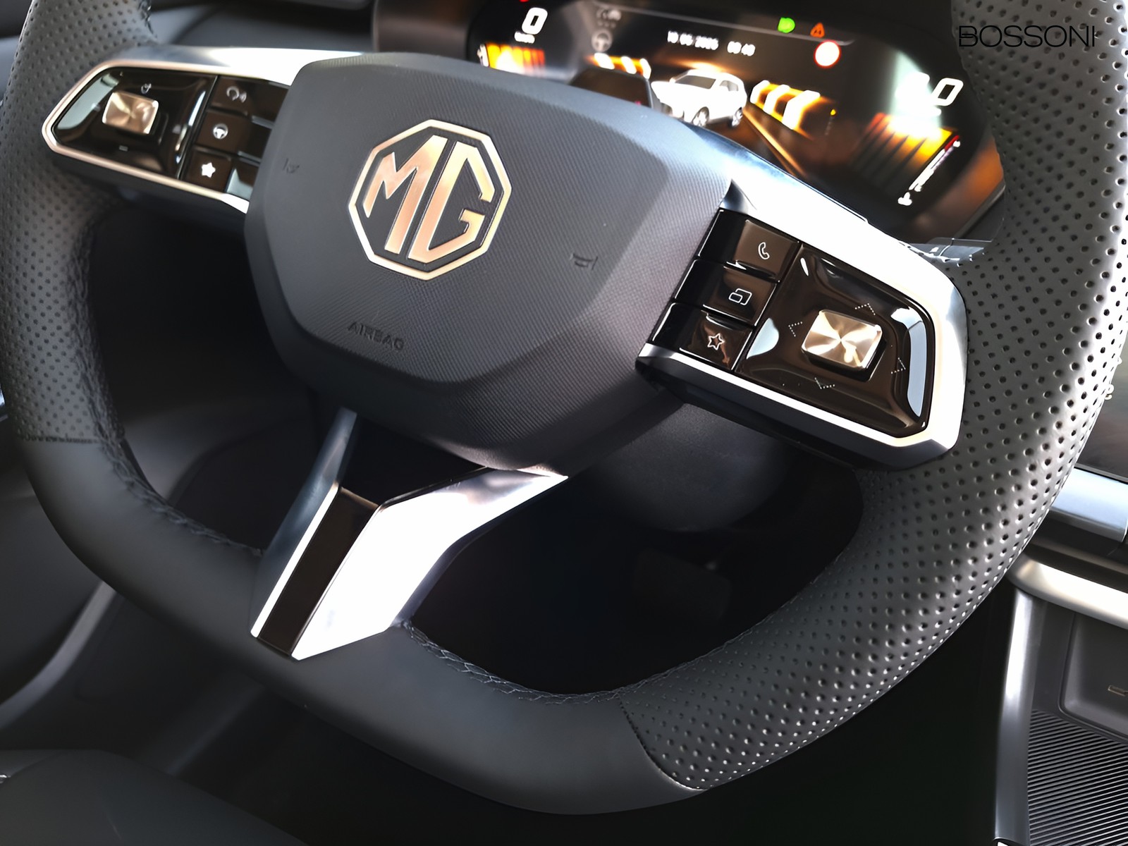 20 - Mg ZS 1.5 hybrid+ luxury auto