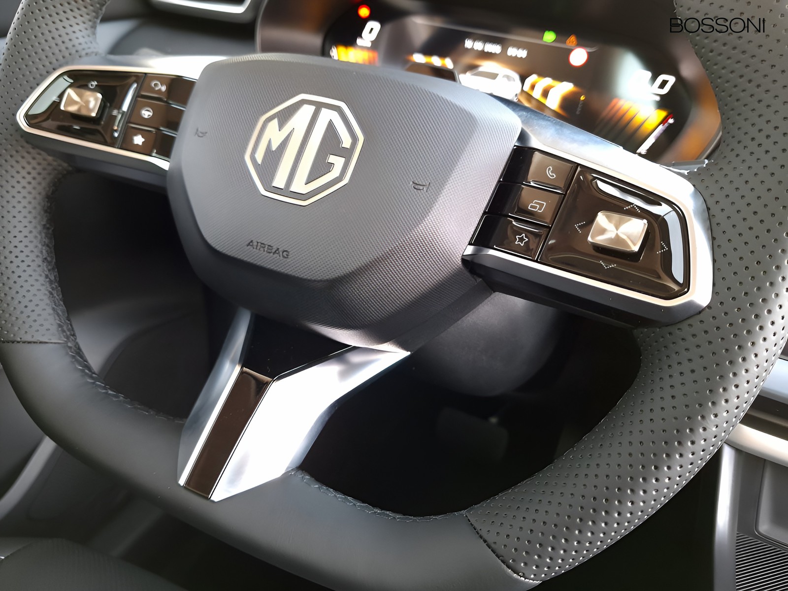 20 - Mg ZS 1.5 hybrid+ luxury auto