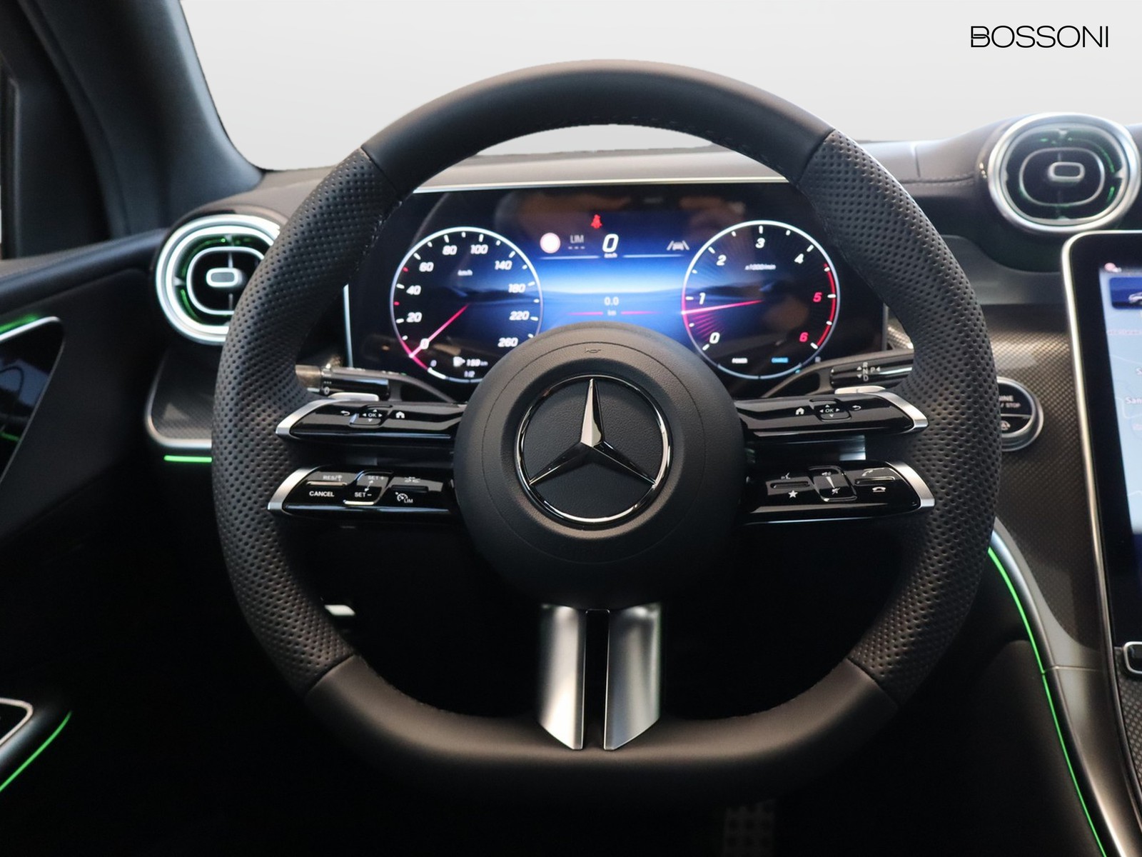 17 - Mercedes GLC coupe 220 d amg line premium 4matic 9g-tronic