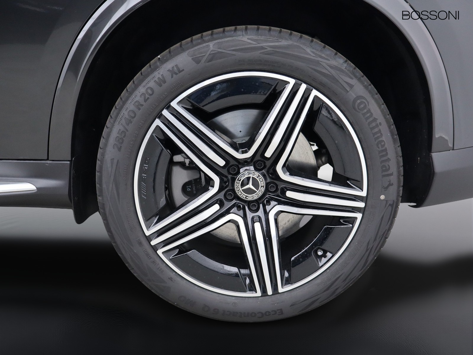 4 - Mercedes GLC coupe 300 de plug in hybrid amg line premium tech 4matic 9g-tronic