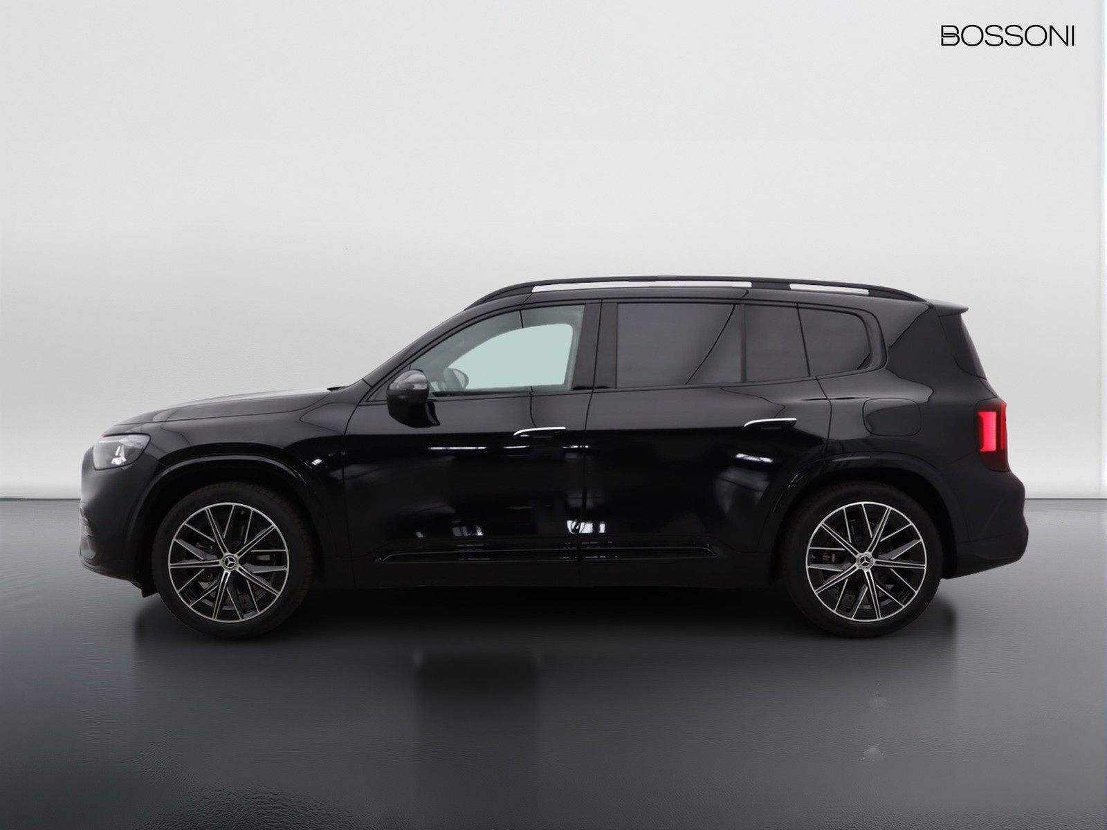 3 - Mercedes GLB 220 advanced plus 4matic 8g-edct