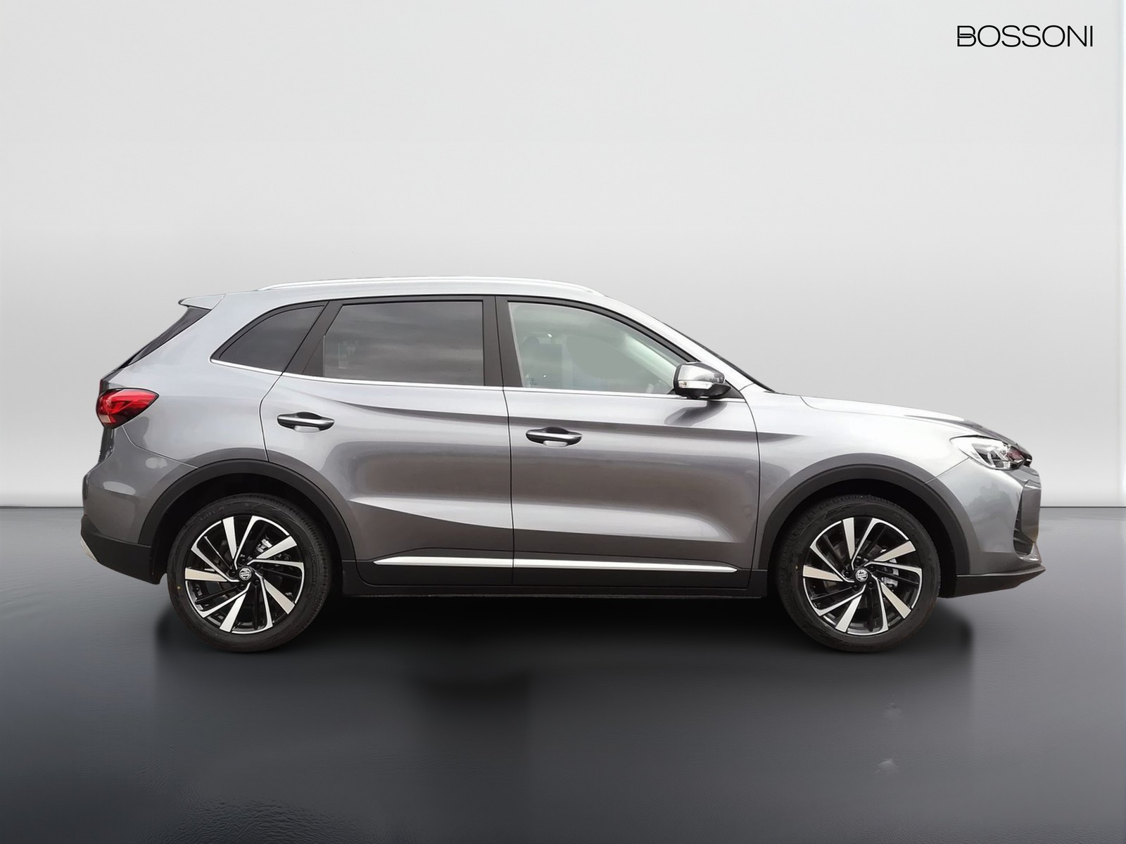 4 - Mg ZS 1.5 hybrid+ luxury auto
