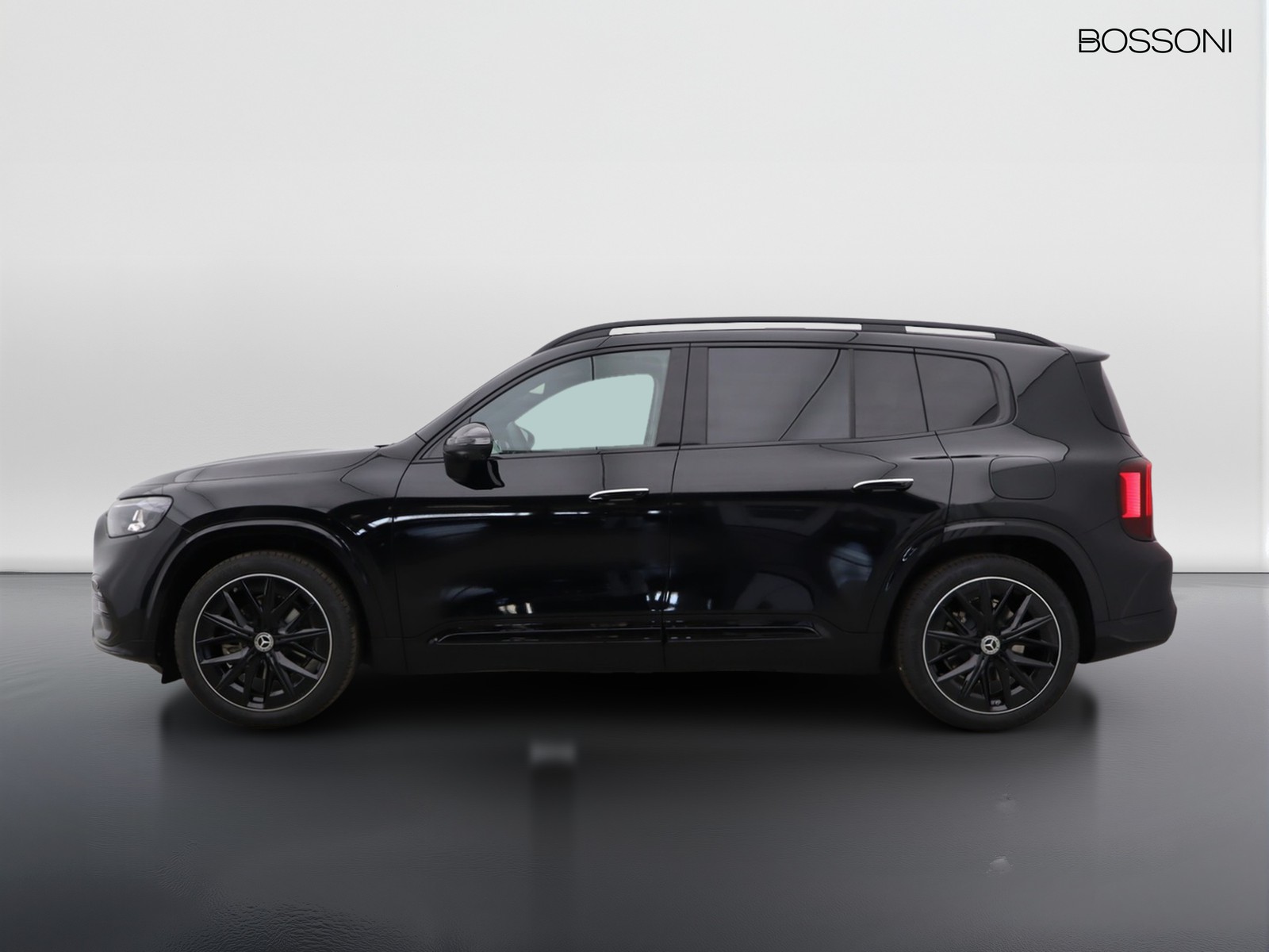 3 - Mercedes GLB 200 advanced plus 4matic 8g-edct