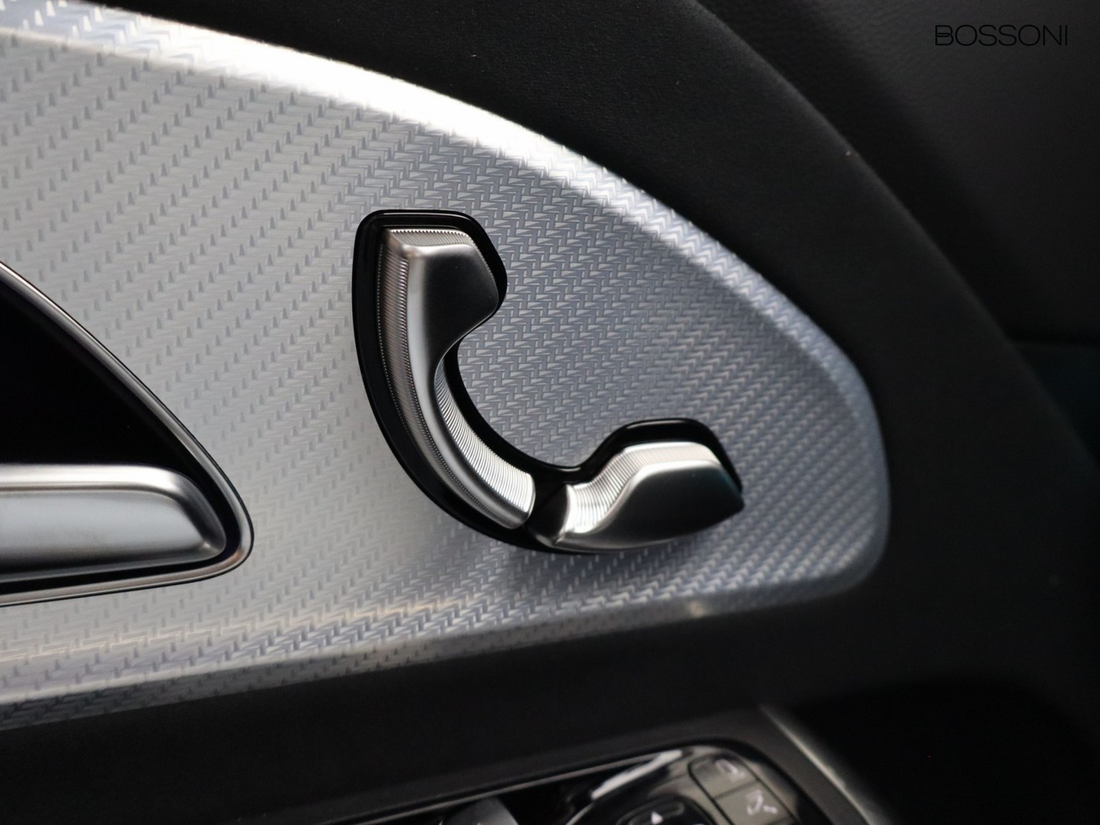 15 - Mercedes GLB 200 advanced plus 4matic 8g-edct