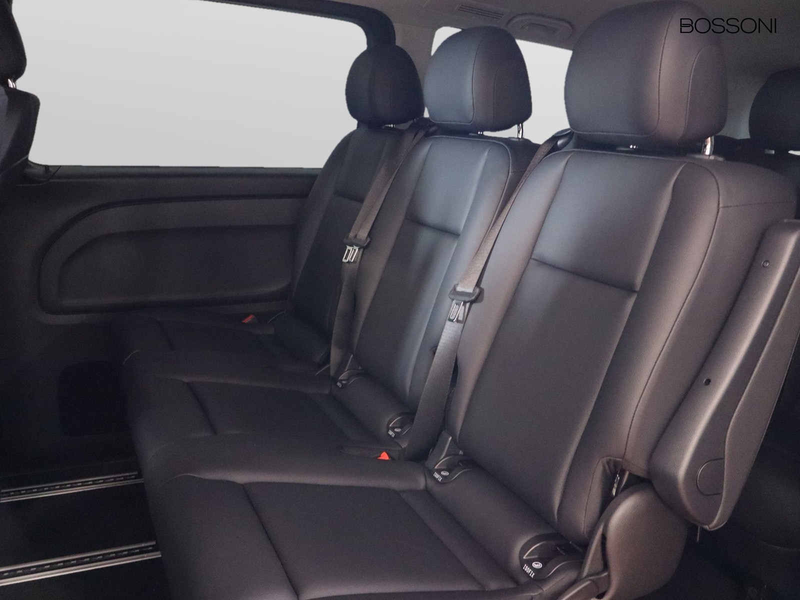 8 - Mercedes Vans Vito tourer 116 cdi long select 4x4 9g-tronic