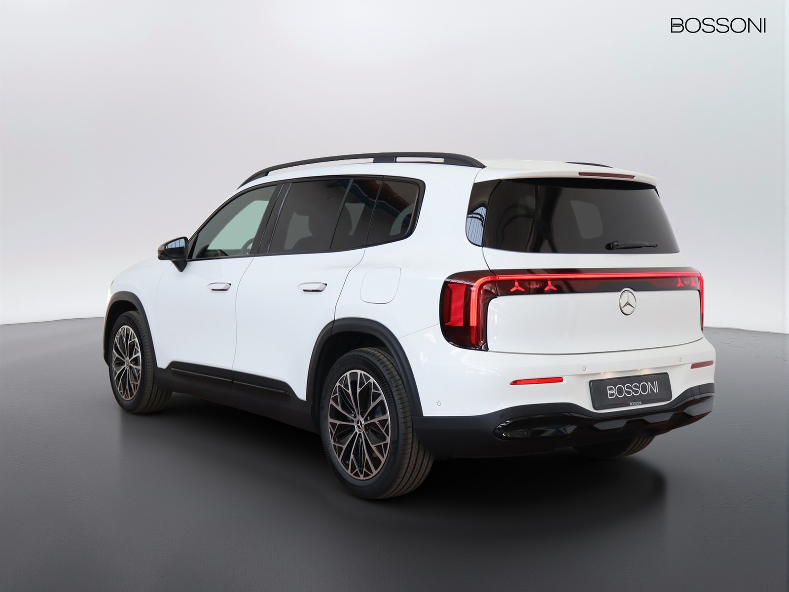 5 - Mercedes GLB 200 advanced plus 8g-edct