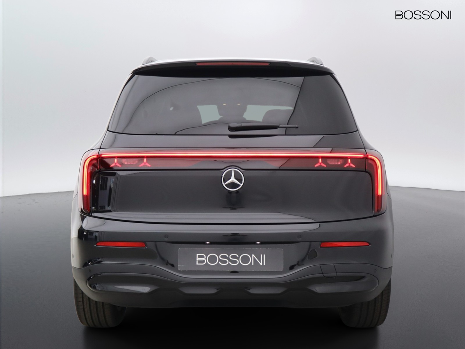 6 - Mercedes GLB 200 advanced plus 8g-edct