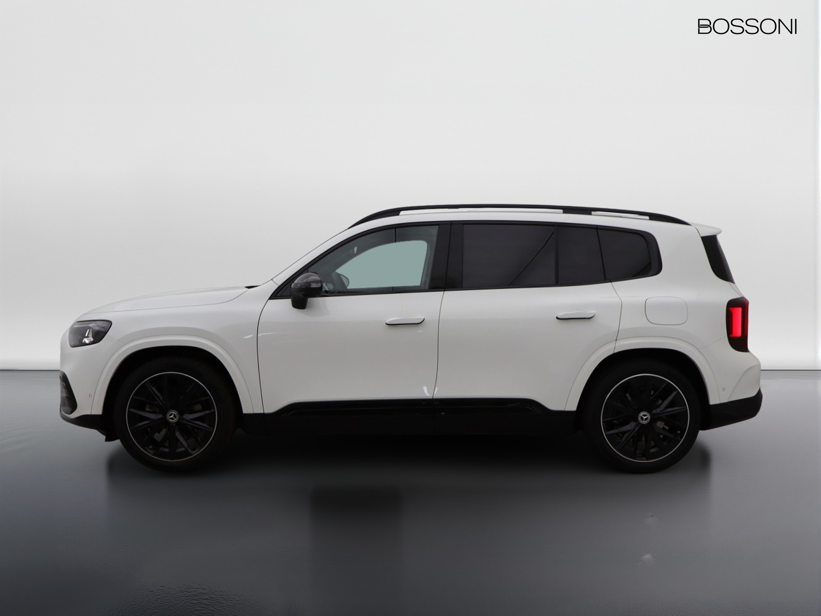 3 - Mercedes GLB 200 advanced plus 8g-edct