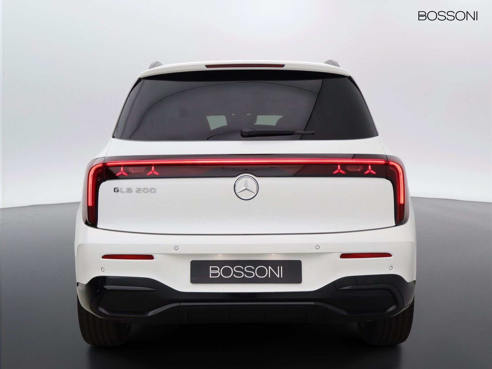 6 - Mercedes GLB 200 advanced plus 8g-edct