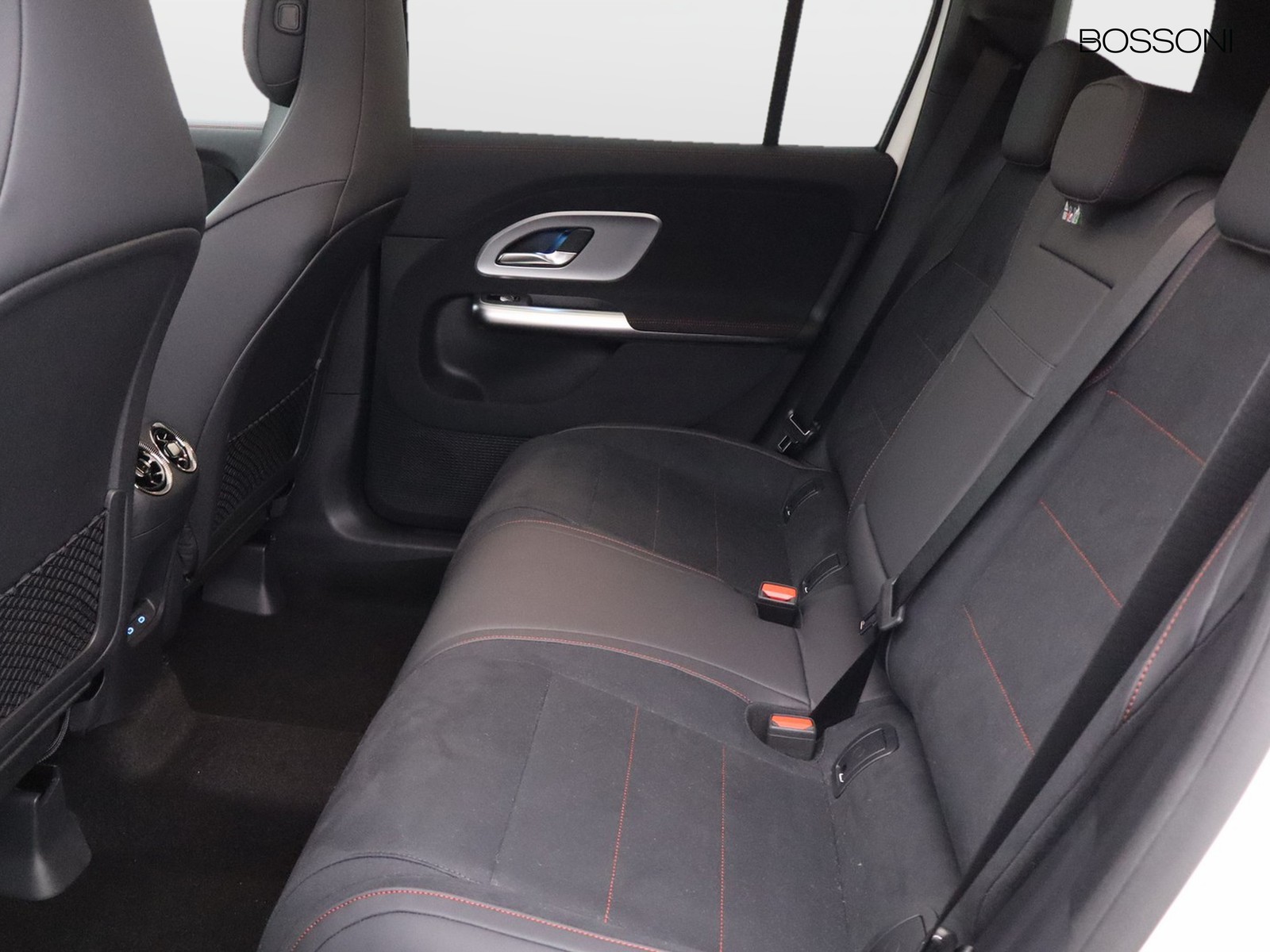 8 - Mercedes GLB 200 advanced plus 8g-edct