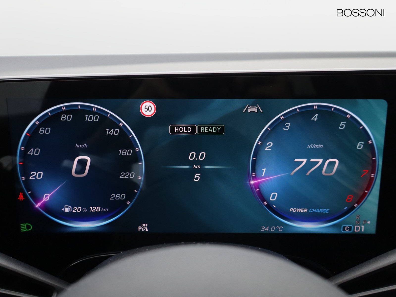 9 - Mercedes GLB 200 advanced plus 8g-edct