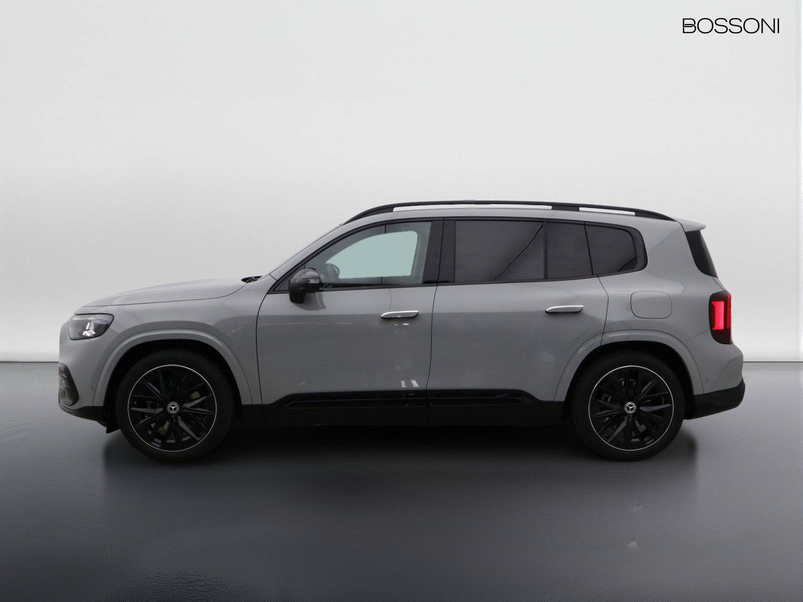 3 - Mercedes GLB 200 advanced plus 8g-edct