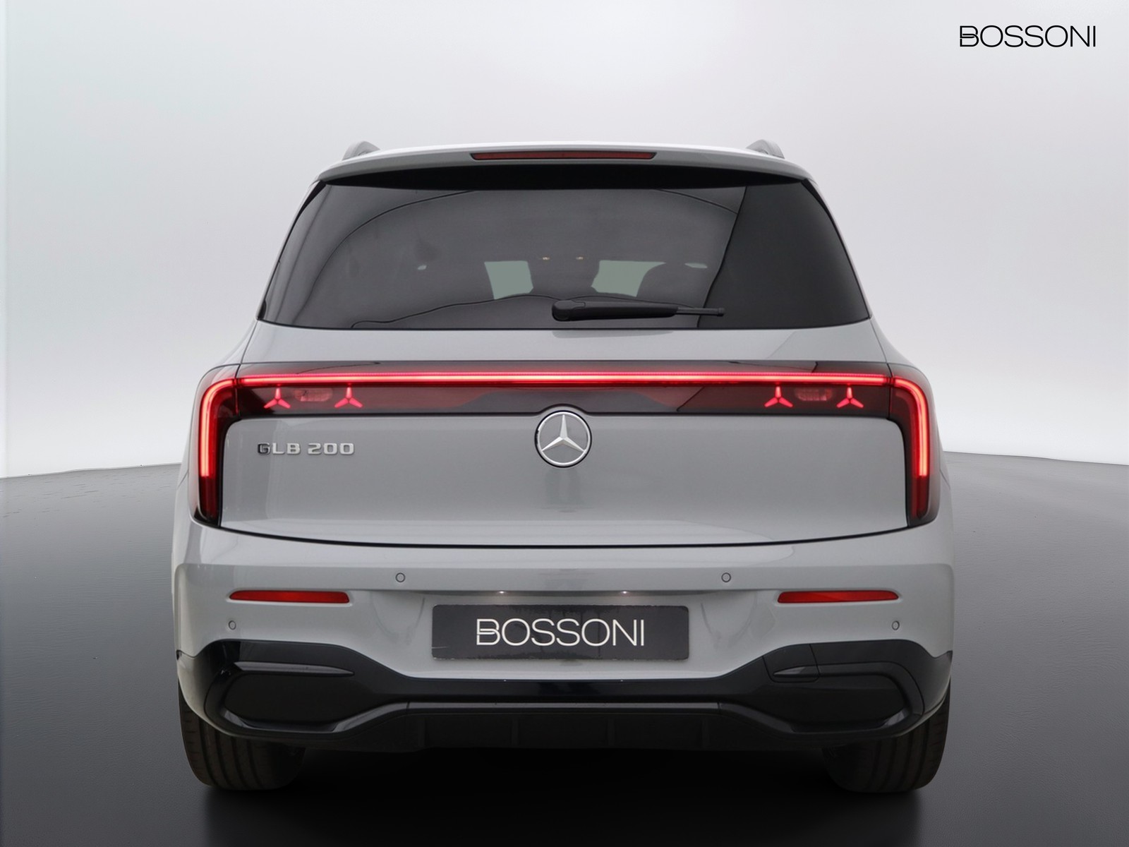 6 - Mercedes GLB 200 advanced plus 8g-edct