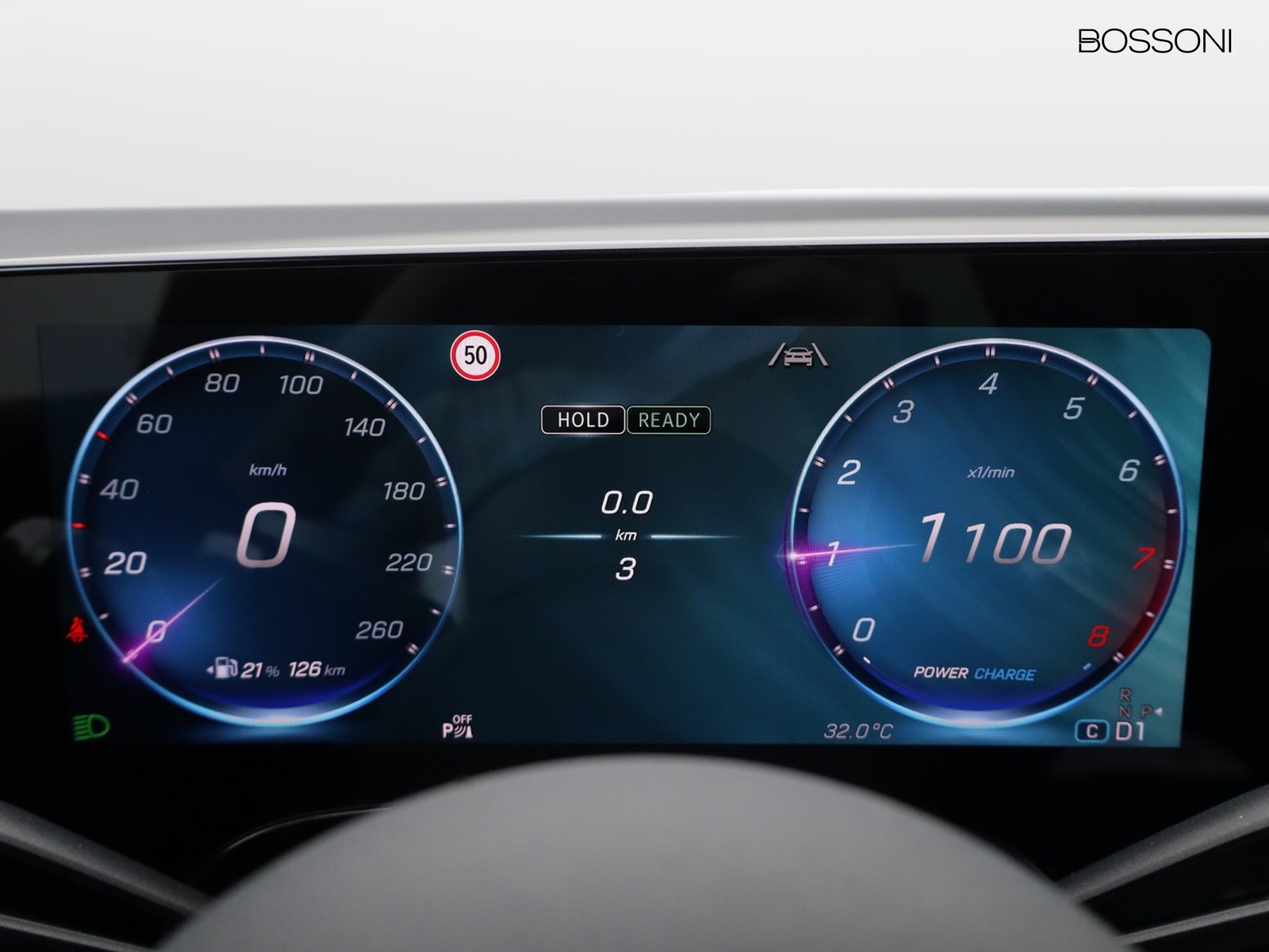 9 - Mercedes GLB 200 advanced plus 8g-edct