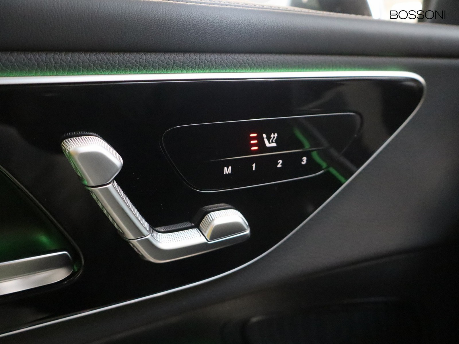 15 - Mercedes GLC coupe 300 de plug-in hybrid amg line premium 4matic 9g-tronic