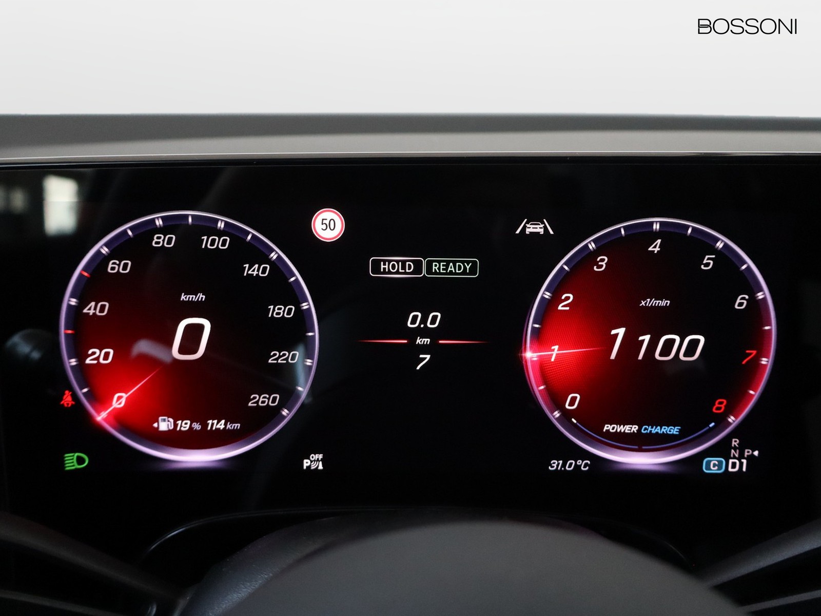 9 - Mercedes GLB 200 advanced plus 8g-edct
