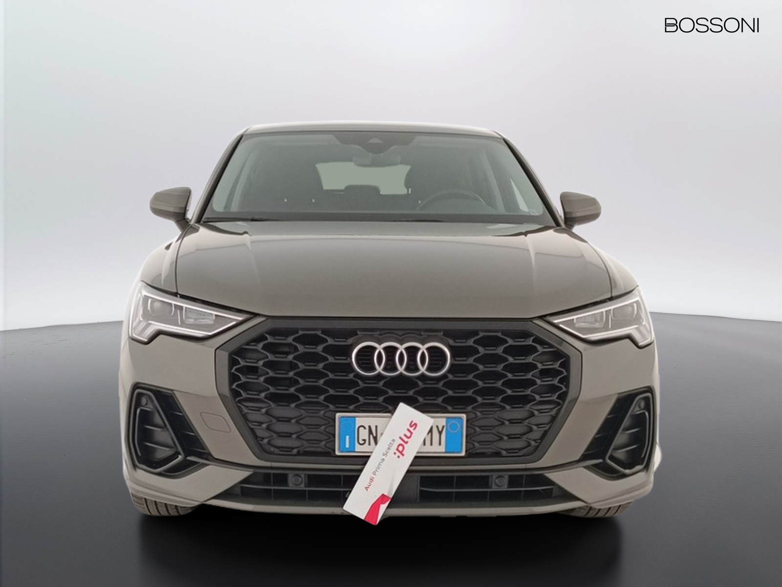2 - Audi Q3 sportback 35 2.0 tdi s line edition s tronic