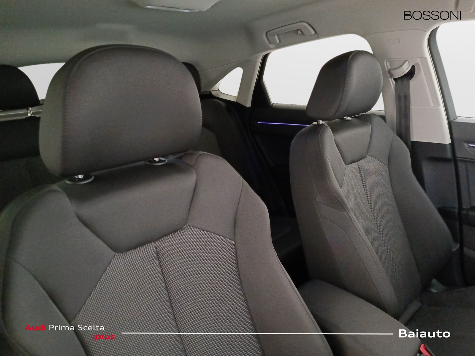 24 - Audi Q3 sportback 35 2.0 tdi s line edition s tronic