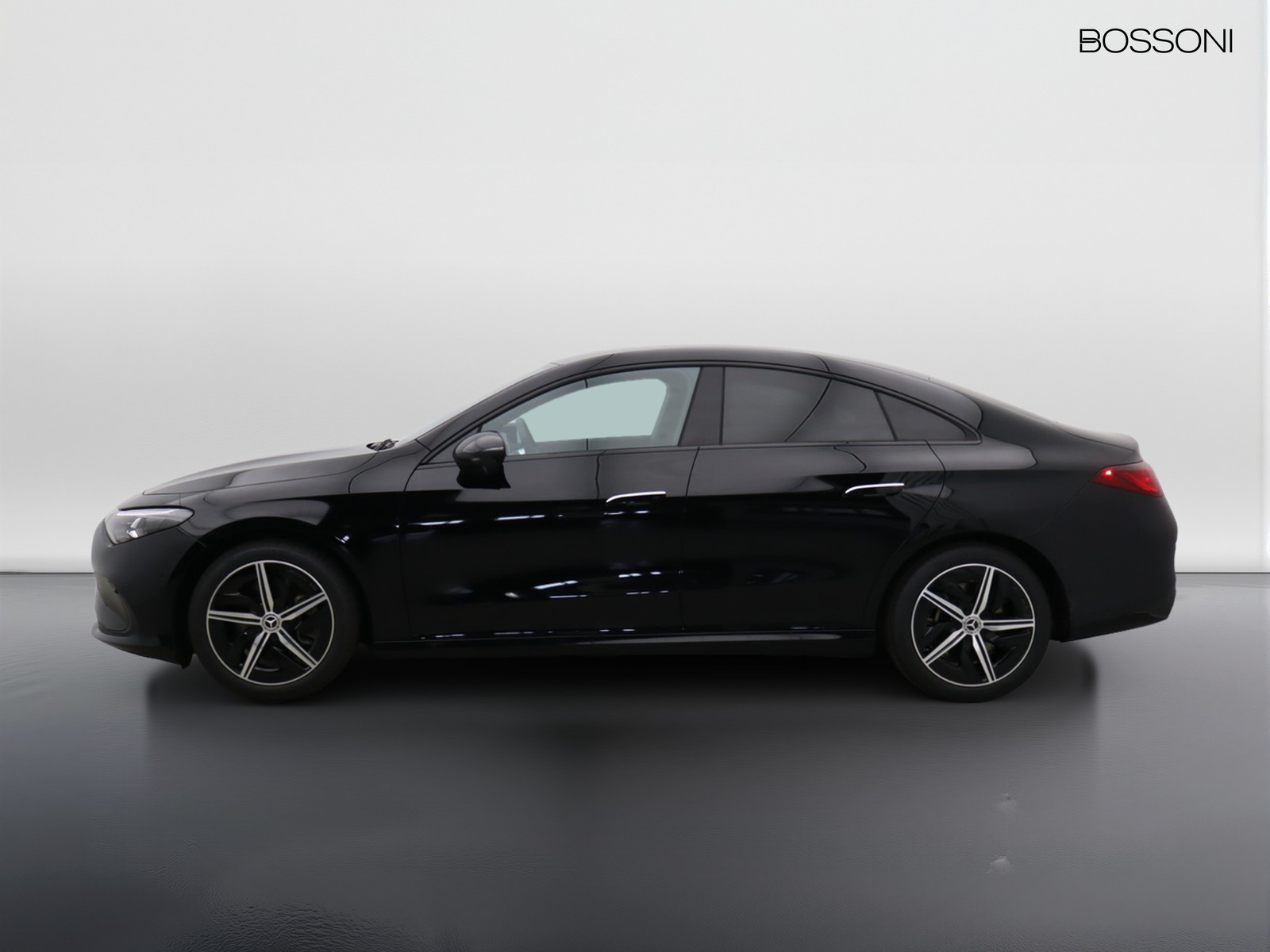 3 - Mercedes CLA 250+ elettrica advanced plus