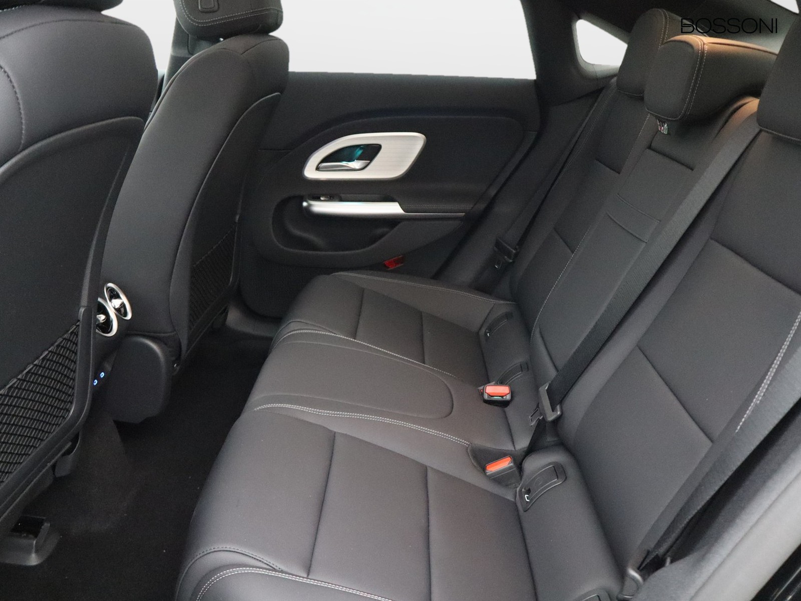 8 - Mercedes CLA 250+ elettrica advanced plus