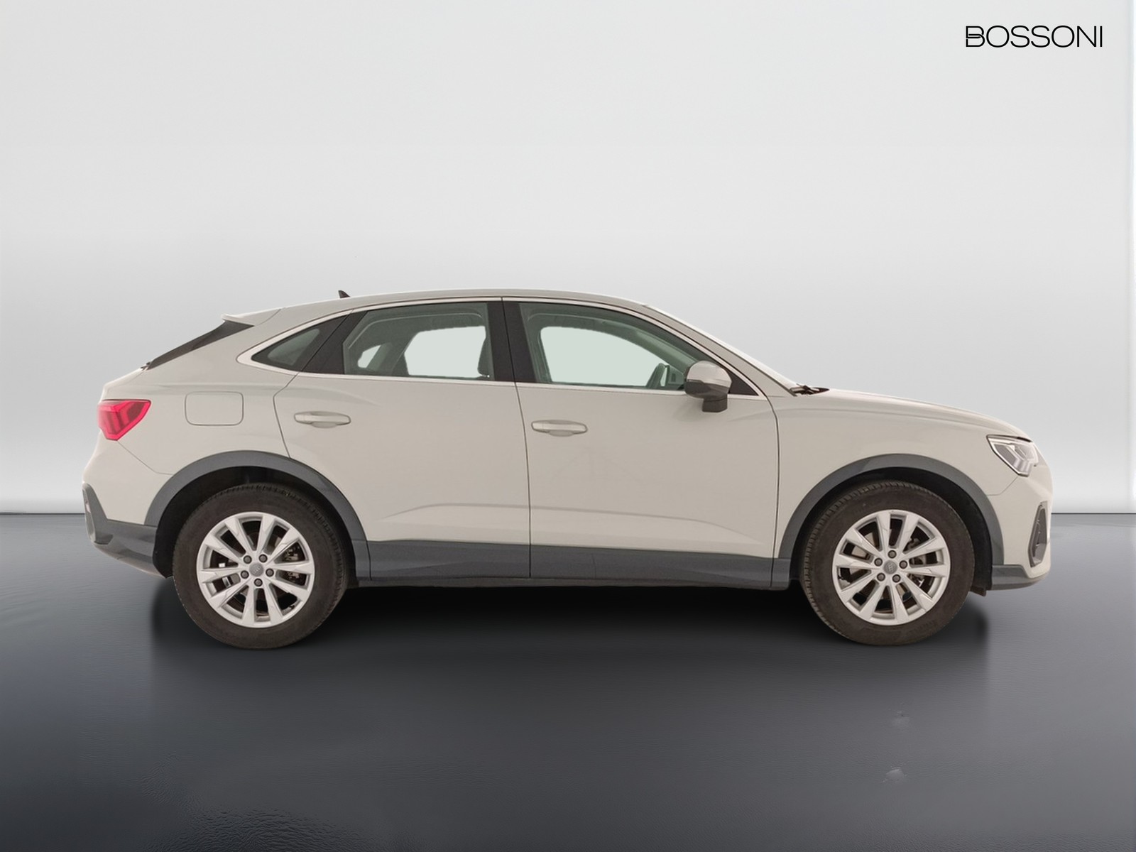 3 - Audi Q3 sportback 35 2.0 tdi business plus s tronic