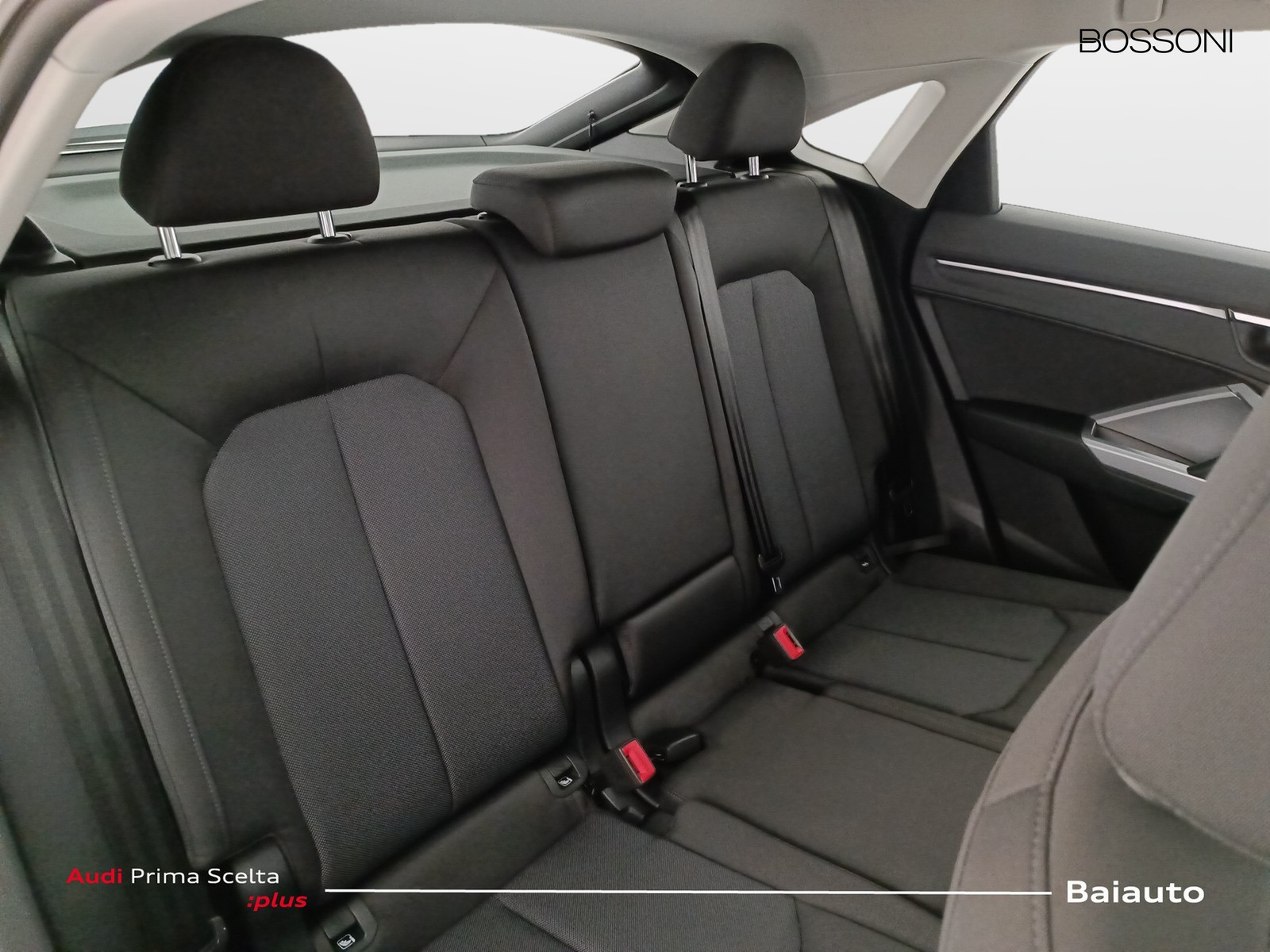 23 - Audi Q3 sportback 35 2.0 tdi business plus s tronic