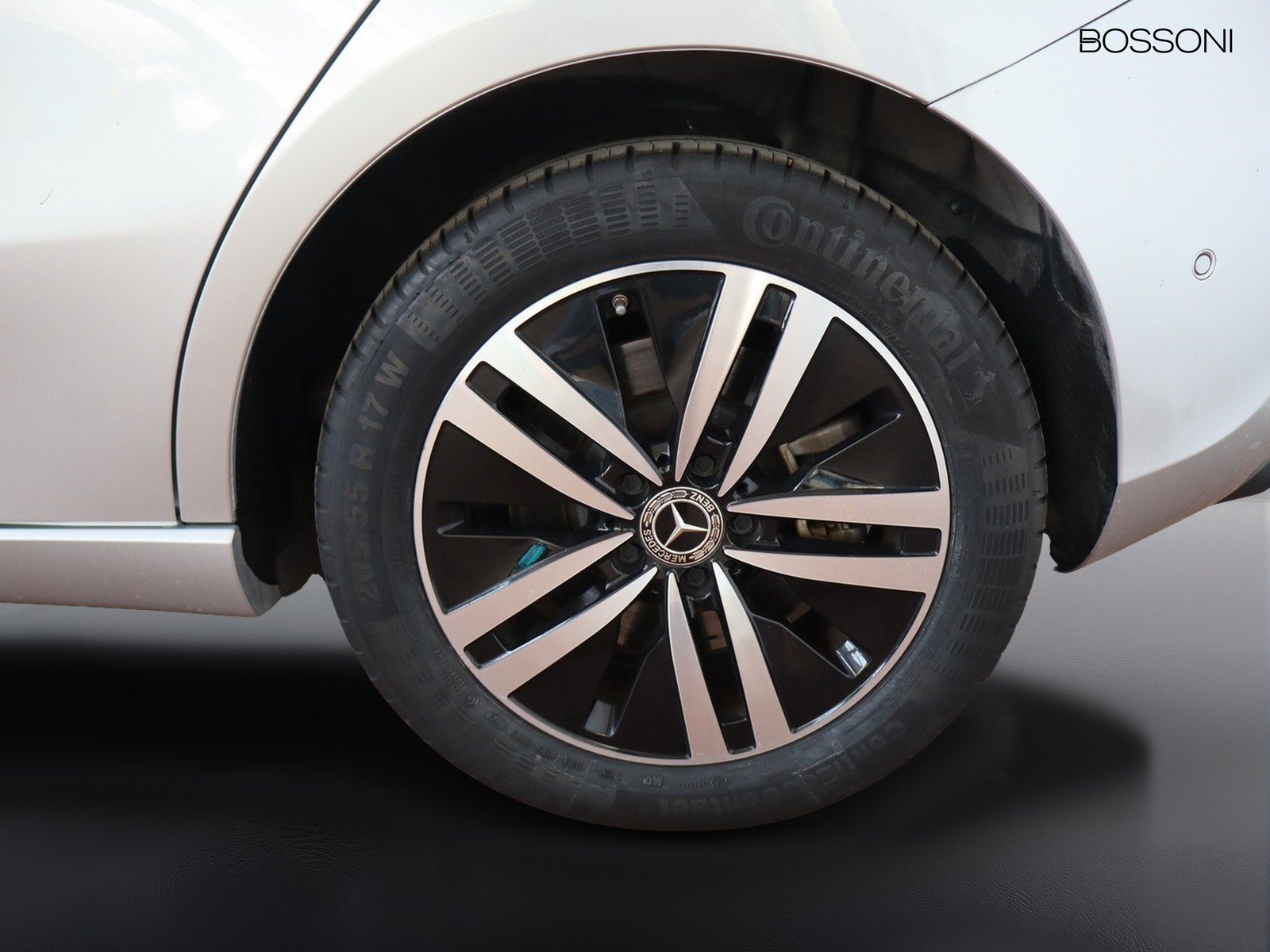 4 - Mercedes Classe A 250 e plug-in hybrid (e eq-power) sport 8g-dct
