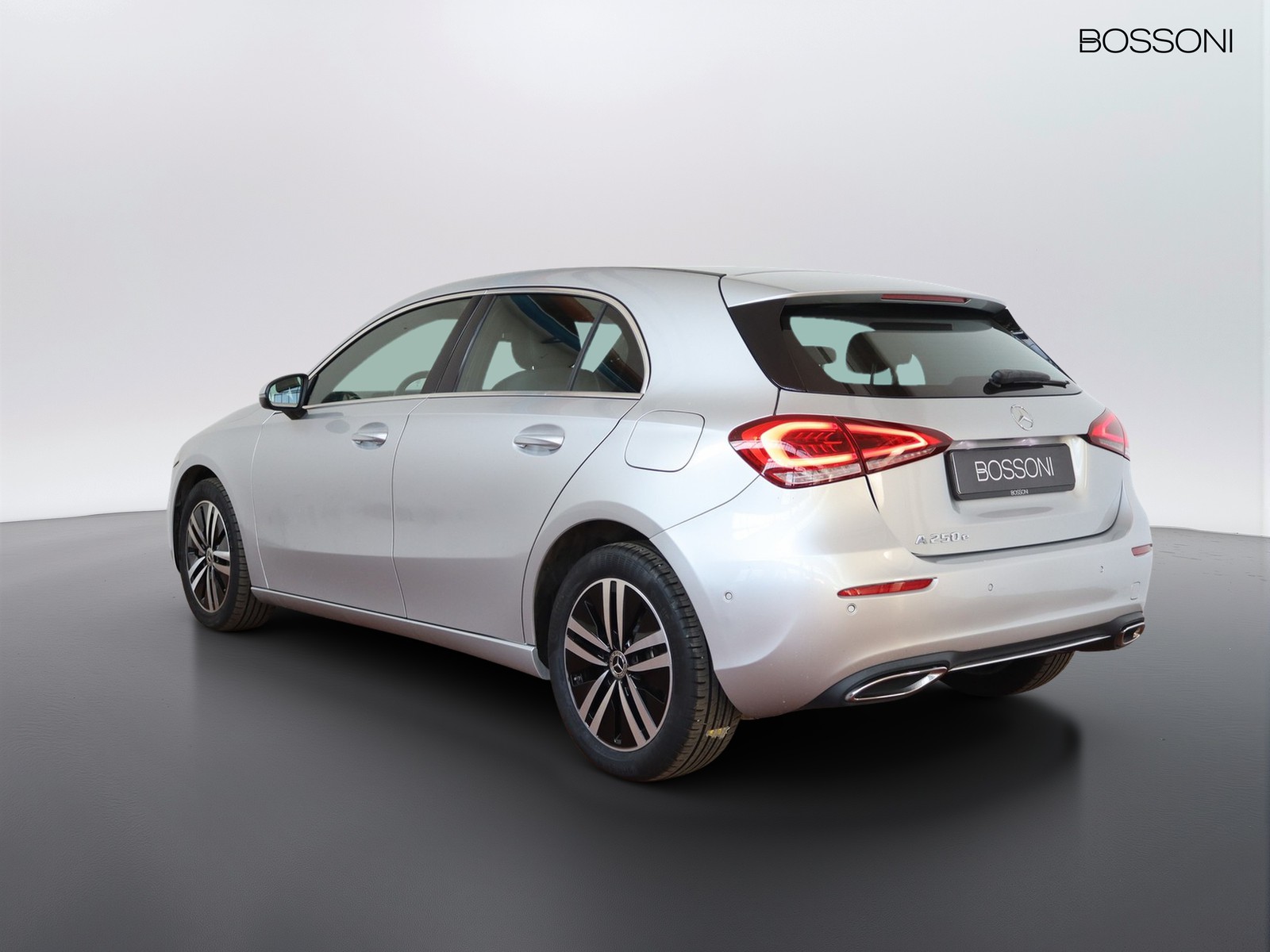 5 - Mercedes Classe A 250 e plug-in hybrid (e eq-power) sport 8g-dct