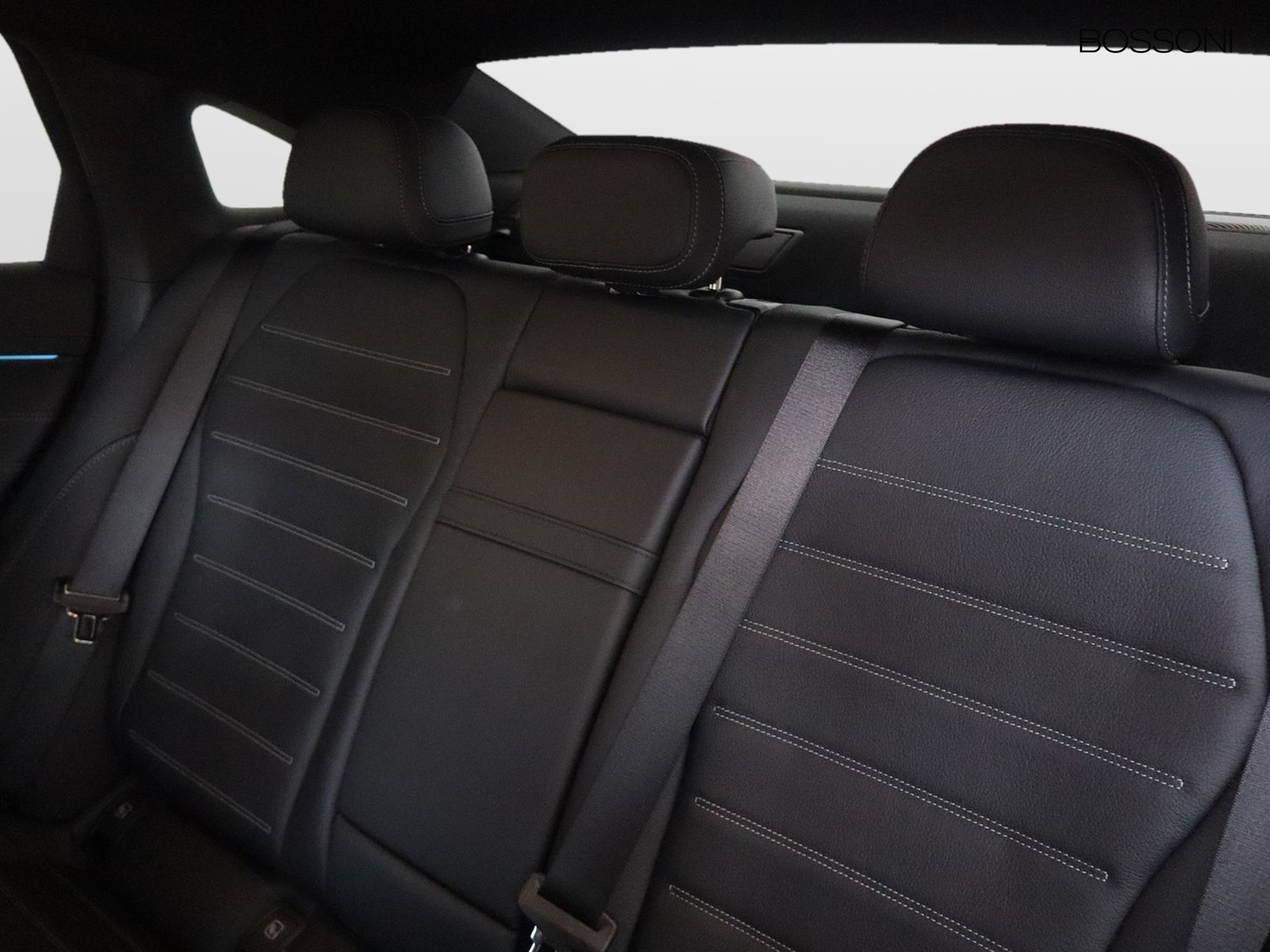 8 - Mercedes Classe C 400 elettrica premium 4matic