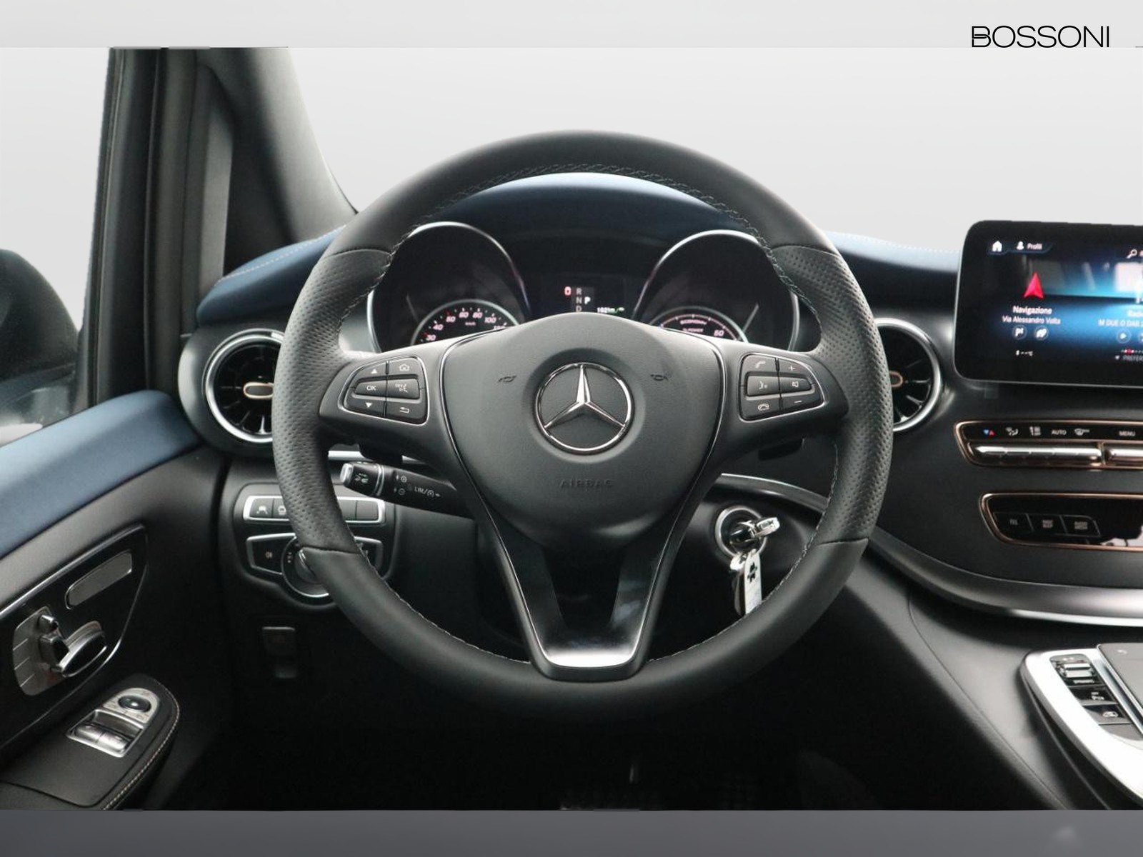 9 - Mercedes Vans EQV long 300
