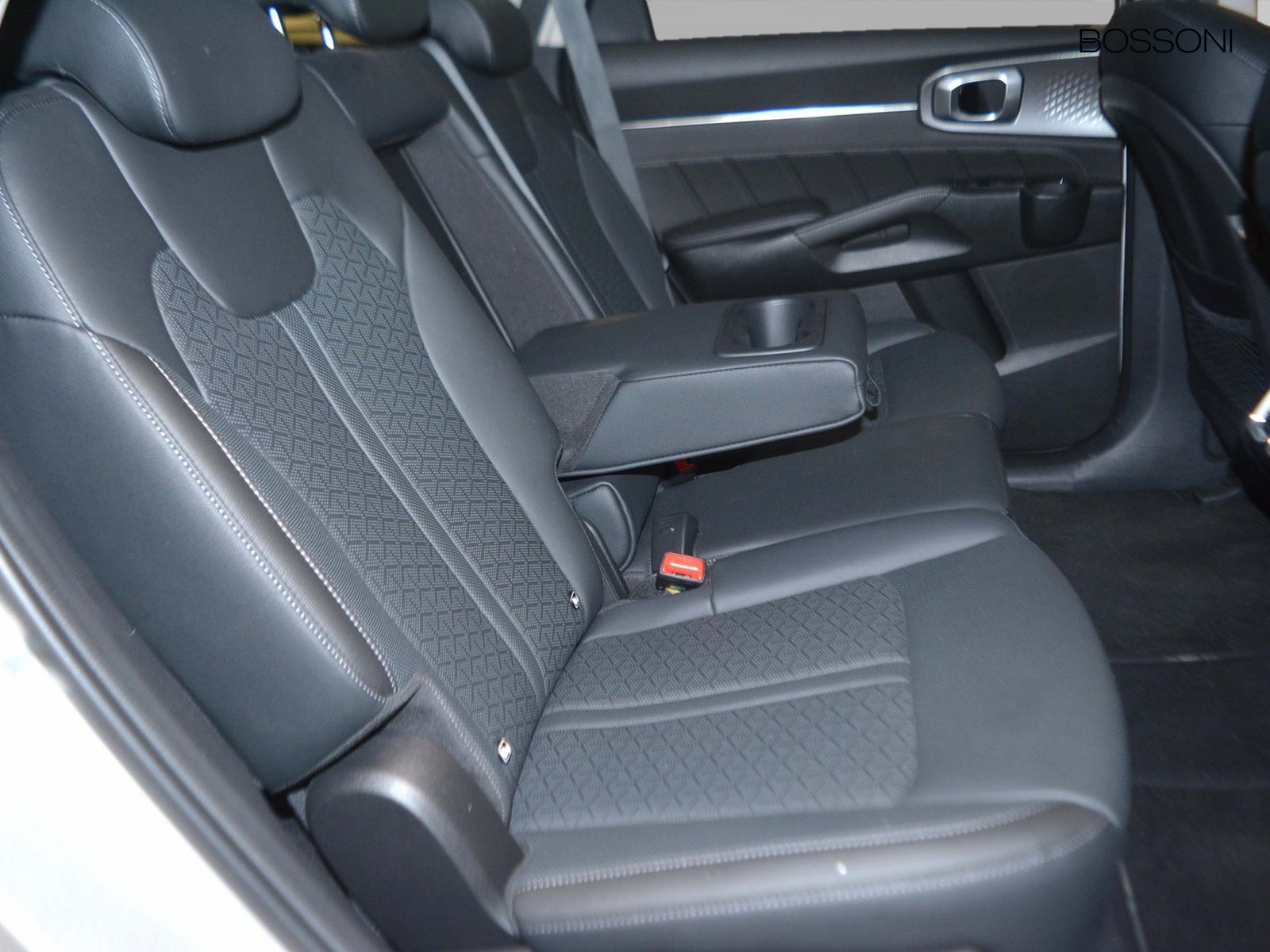 6 - Kia Sorento 1.6 t-gdi phev style awd at6