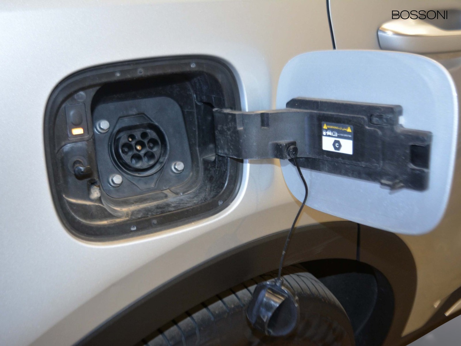 14 - Kia Sorento 1.6 t-gdi phev style awd at6