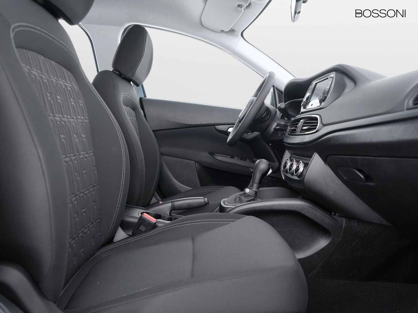 8 - Fiat Tipo 5 porte 1.5 t4 hybrid 130cv dct