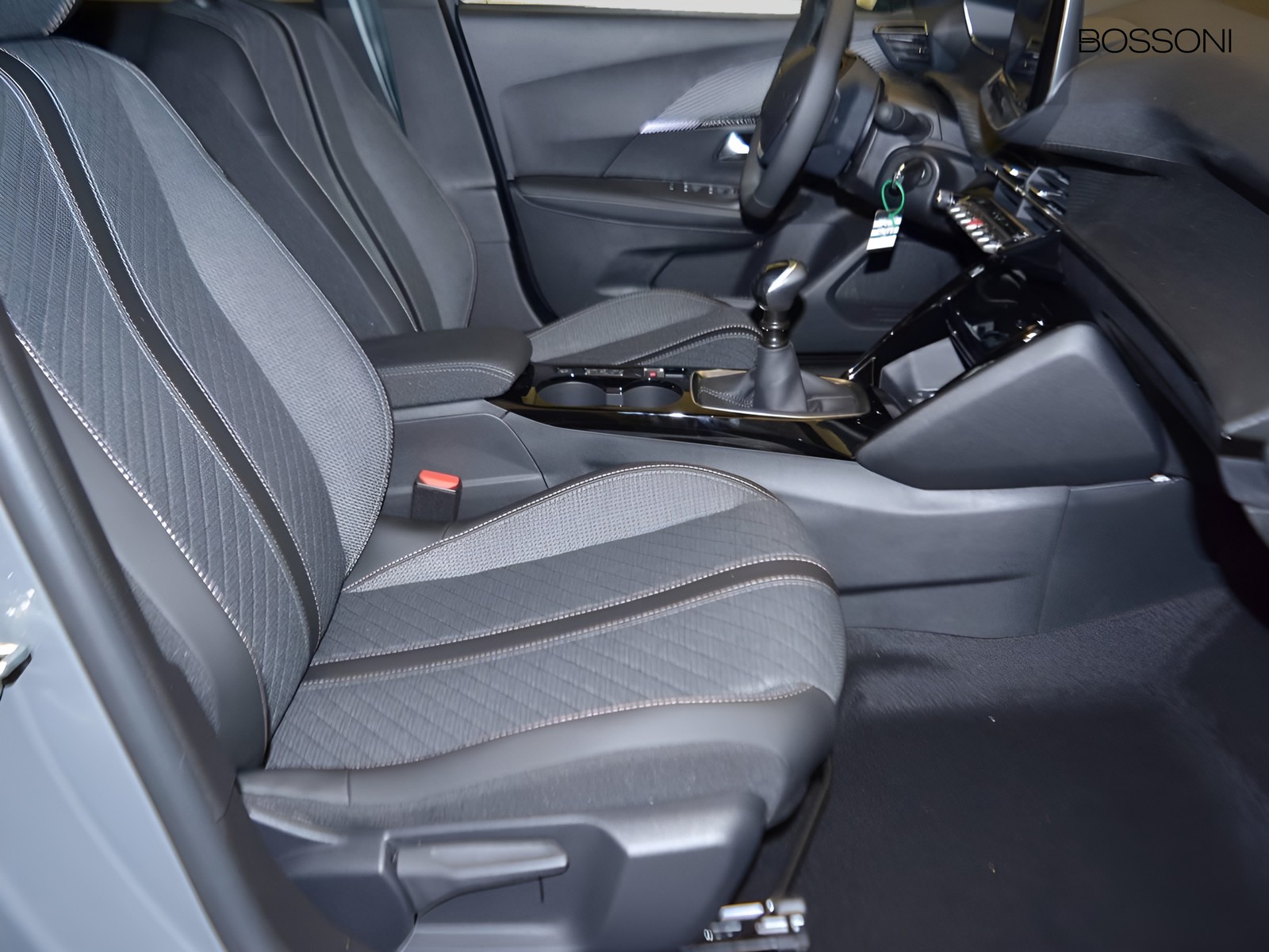 5 - Peugeot 2008 1.2 puretech 100cv allure s&s
