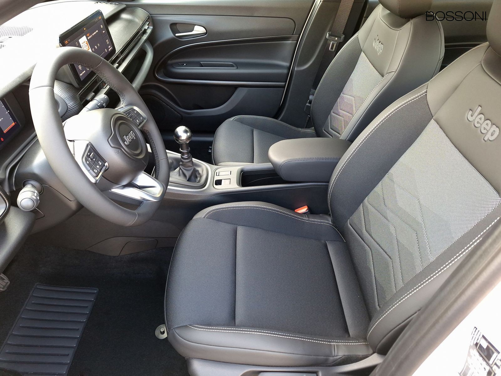 11 - Jeep Avenger 1.2 turbo 100cv altitude fwd