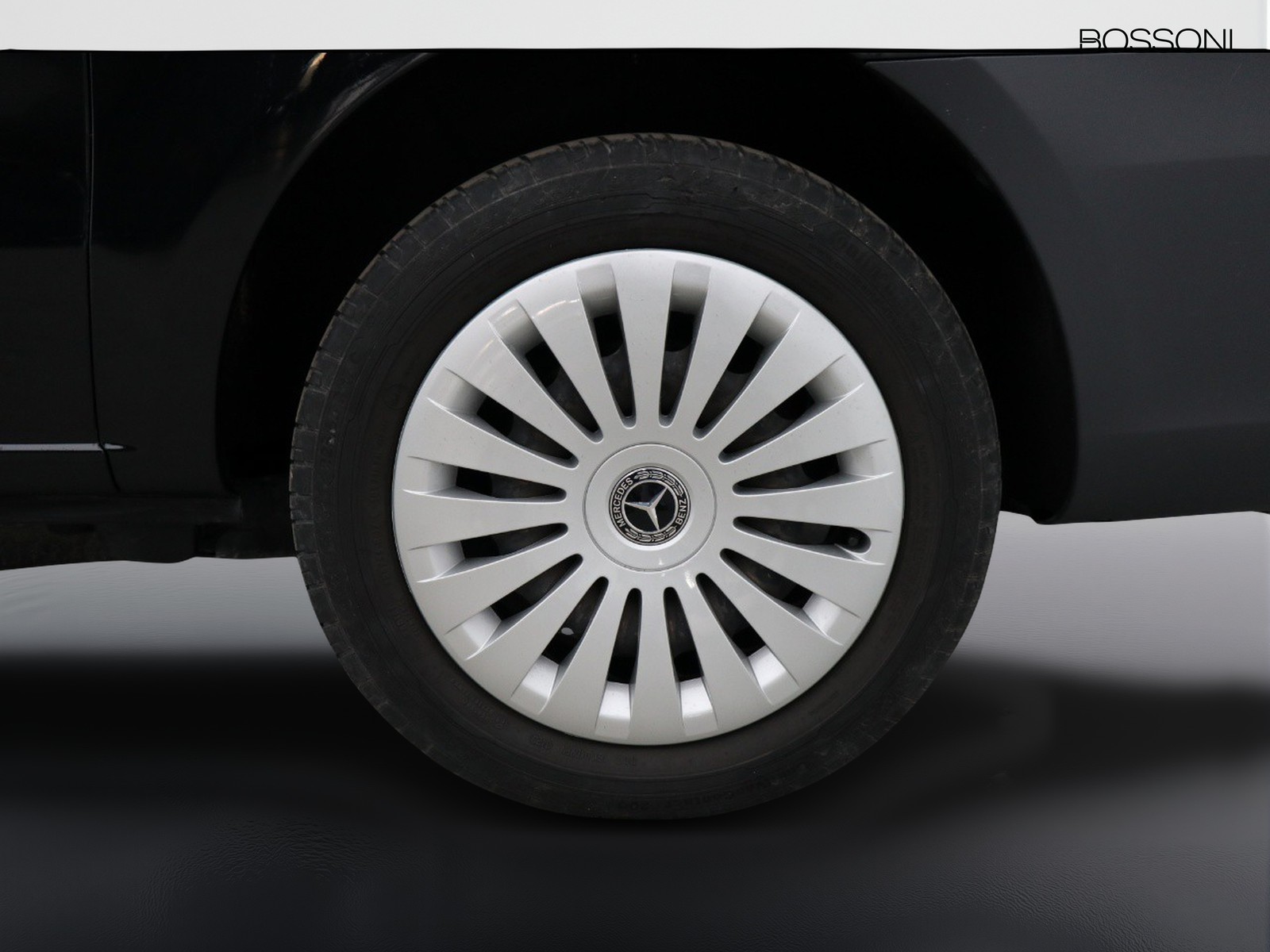 4 - Mercedes Vans Vito 116 cdi long tourer pro auto my20