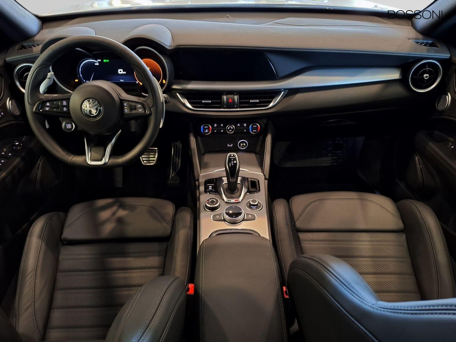 8 - Alfa Romeo Stelvio 2.2 turbo 210cv veloce q4 at8