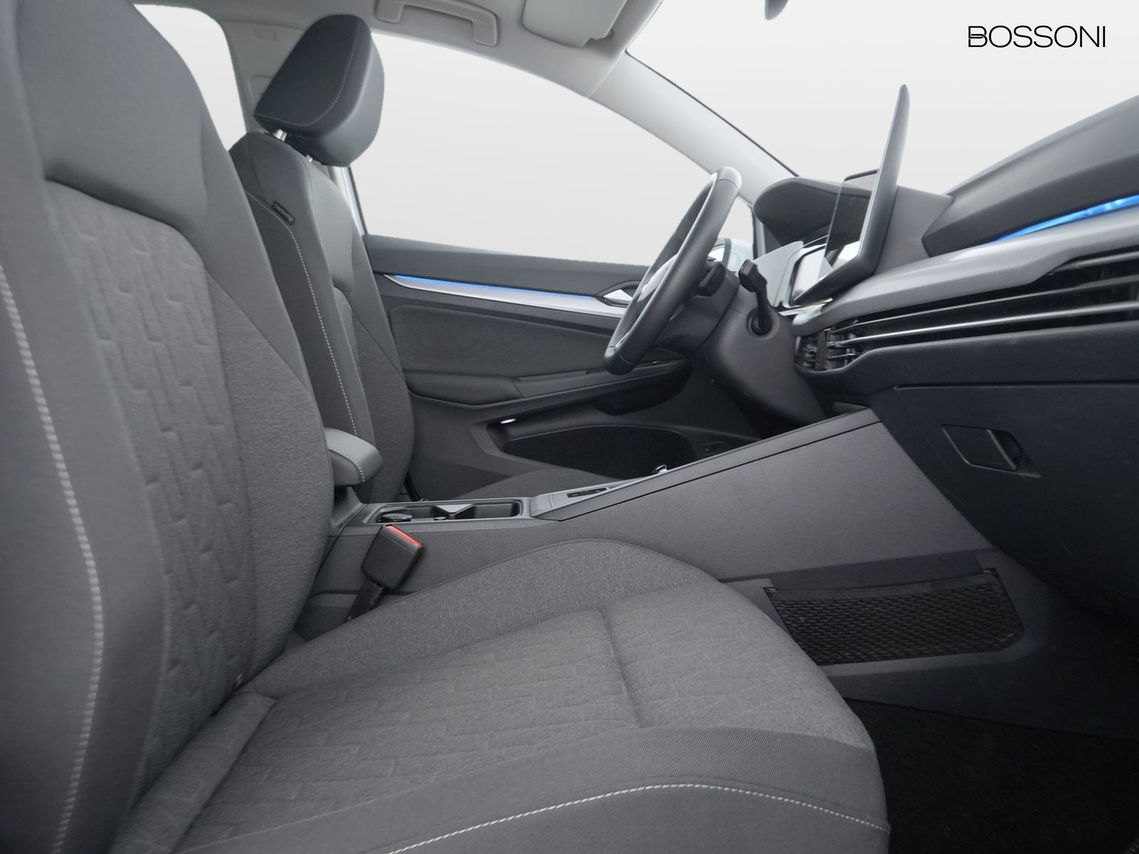 8 - Volkswagen Golf 1.5 tsi ehybrid 204cv edition plus dsg